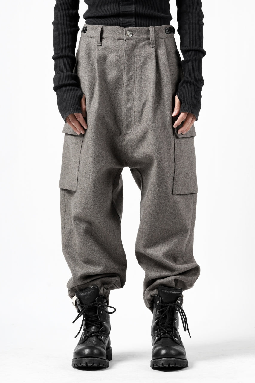 Load image into Gallery viewer, ISAMU KATAYAMA BACKLASH LOW CROTCH CARGO PANTS / CASHMERE WOOL MELTON (BLACK)