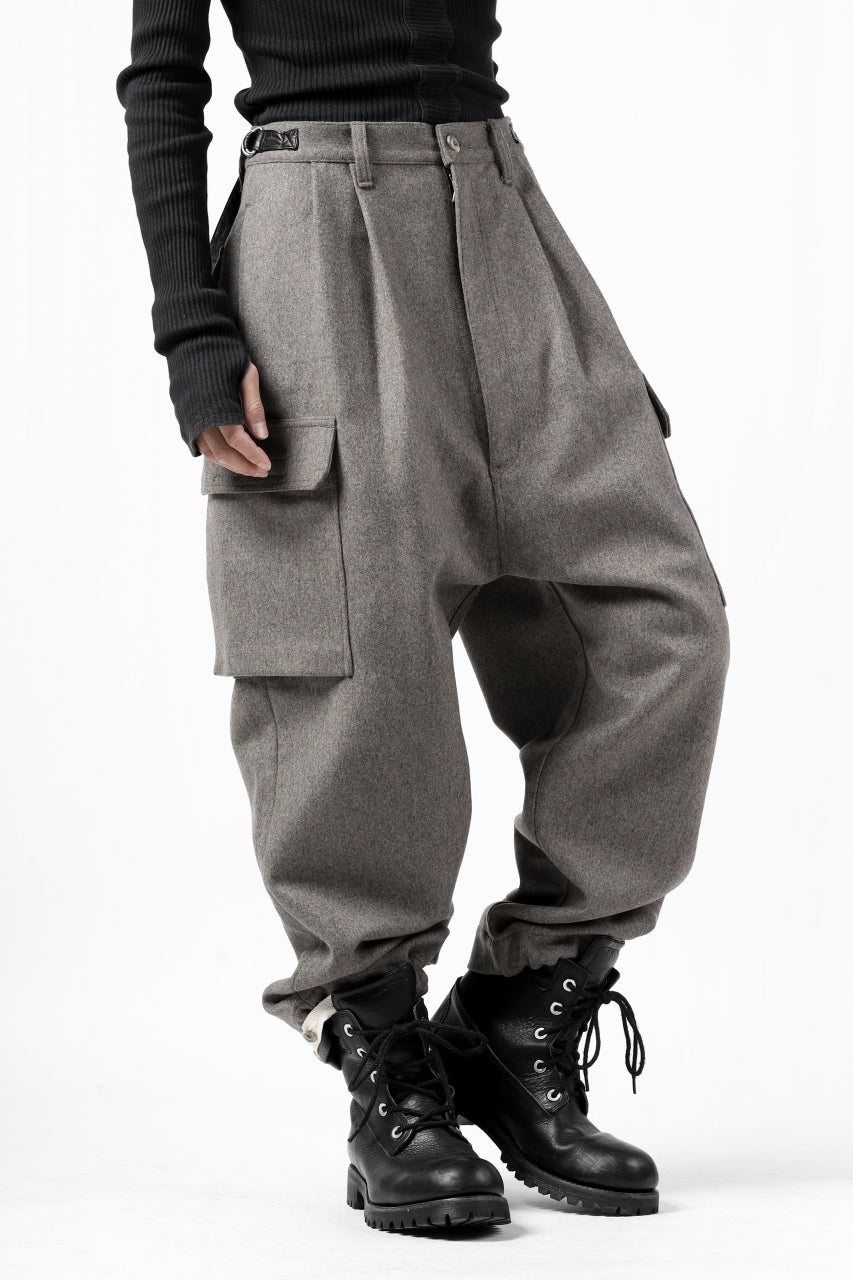 Load image into Gallery viewer, ISAMU KATAYAMA BACKLASH LOW CROTCH CARGO PANTS / CASHMERE WOOL MELTON (BLACK)