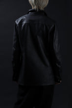 Load image into Gallery viewer, ISAMU KATAYAMA BACKLASH xx GUIDI COMMA 8 LEATHER SHIRT / CALF "Vitello Fiore Volonato" (BLACK) ※