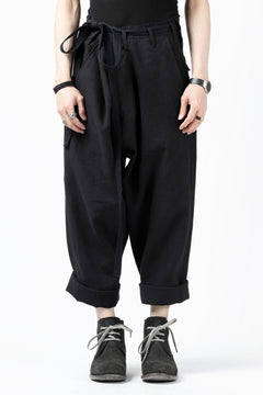 Load image into Gallery viewer, ISAMU KATAYAMA BACKLASH KNOT WAIST WIDE PANTS / COTTON LINEN (BLACK)