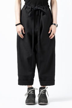 Load image into Gallery viewer, ISAMU KATAYAMA BACKLASH KNOT WAIST WIDE PANTS / COTTON LINEN (BLACK)