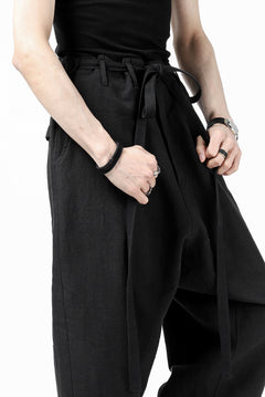 Load image into Gallery viewer, ISAMU KATAYAMA BACKLASH KNOT WAIST WIDE PANTS / COTTON LINEN (BLACK)