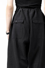 Load image into Gallery viewer, ISAMU KATAYAMA BACKLASH KNOT WAIST WIDE PANTS / COTTON LINEN (BLACK)