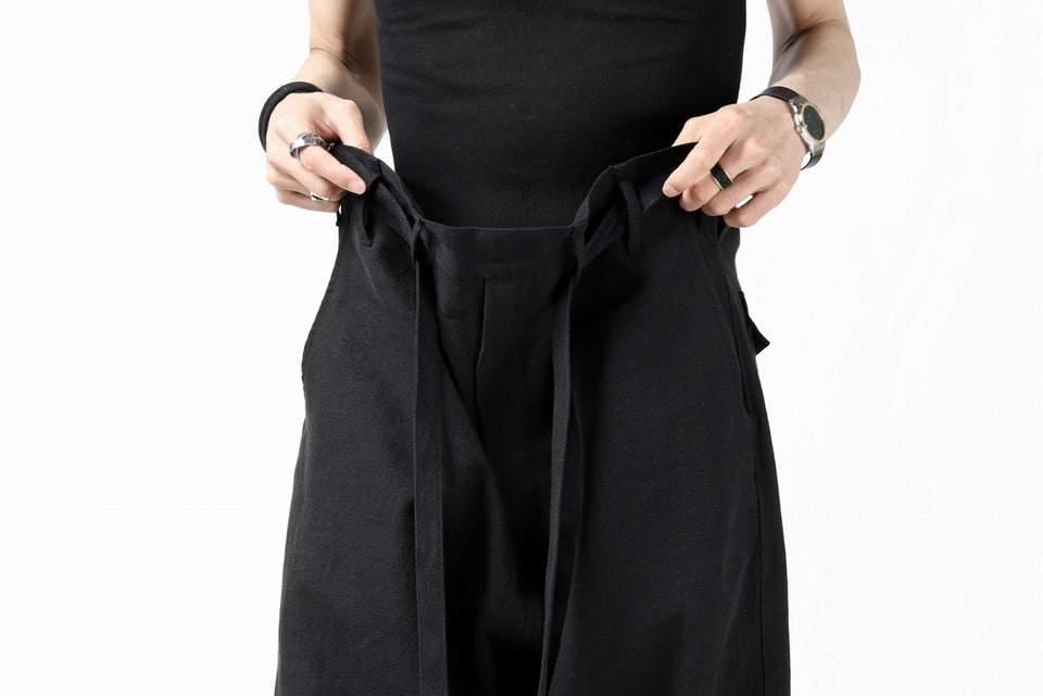Load image into Gallery viewer, ISAMU KATAYAMA BACKLASH KNOT WAIST WIDE PANTS / COTTON LINEN (BLACK)