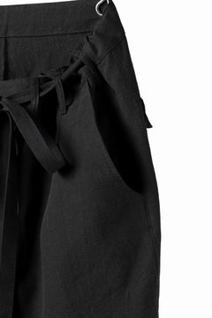 Load image into Gallery viewer, ISAMU KATAYAMA BACKLASH KNOT WAIST WIDE PANTS / COTTON LINEN (BLACK)