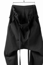 Load image into Gallery viewer, ISAMU KATAYAMA BACKLASH KNOT WAIST WIDE PANTS / COTTON LINEN (BLACK)