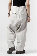 Load image into Gallery viewer, ISAMU KATAYAMA BACKLASH KNOT WAIST WIDE PANTS / COTTON LINEN (WHITE)