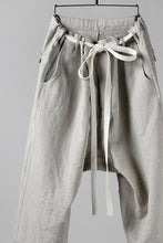 Load image into Gallery viewer, ISAMU KATAYAMA BACKLASH KNOT WAIST WIDE PANTS / COTTON LINEN (WHITE)