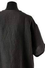画像をギャラリービューアに読み込む, ISAMU KATAYAMA BACKLASH PULLOVER POCKET SHIRT / SOFT LINEN (CHARCOAL BLACK)