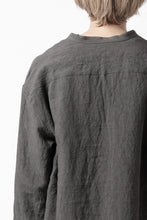 Load image into Gallery viewer, ISAMU KATAYAMA BACKLASH SKIPPER SHIRT / SOFT LINEN (CHARCOAL BLACK)
