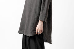 Load image into Gallery viewer, ISAMU KATAYAMA BACKLASH SKIPPER SHIRT / SOFT LINEN (CHARCOAL BLACK)