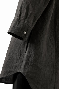 Load image into Gallery viewer, ISAMU KATAYAMA BACKLASH SKIPPER SHIRT / SOFT LINEN (CHARCOAL BLACK)