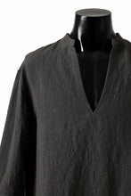 Load image into Gallery viewer, ISAMU KATAYAMA BACKLASH SKIPPER SHIRT / SOFT LINEN (CHARCOAL BLACK)