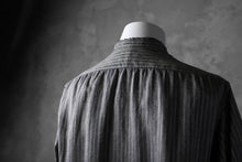 Load image into Gallery viewer, KLASICA STRIPED HERRINGBONE LINEN SHIRT / GARMENT WASHED (NAVY)