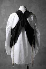 Load image into Gallery viewer, KLASICA CROSS BACK POCKET VEST / RAMIE (CARBON)