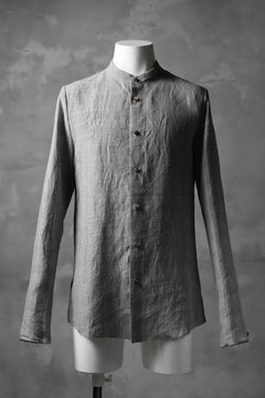 Load image into Gallery viewer, blackcrow band collar linen check shirt / sumi dyed (carbon)