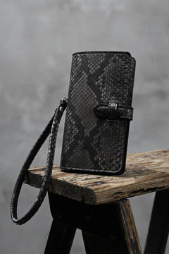画像をギャラリービューアに読み込む, ISAMU KATAYAMA BACKLASH SMART PHONE CASE/PURSE (SUMI DYED PYTHON)