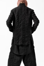 画像をギャラリービューアに読み込む, SOSNOVSKA SQUEEZED STRIPE JACKET (BLACK)