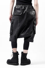 画像をギャラリービューアに読み込む, ISAMU KATAYAMA BACKLASH MARYAM LEATHER SARROUEL SHORTS / GARMENT DYED - ITALY KIP (BLACK)