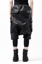 画像をギャラリービューアに読み込む, ISAMU KATAYAMA BACKLASH MARYAM LEATHER SARROUEL SHORTS / GARMENT DYED - ITALY KIP (BLACK)