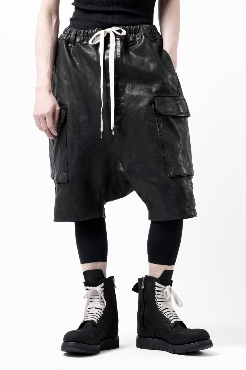 画像をギャラリービューアに読み込む, ISAMU KATAYAMA BACKLASH MARYAM LEATHER SARROUEL SHORTS / GARMENT DYED - ITALY KIP (BLACK)