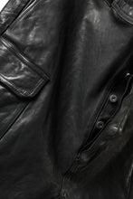 画像をギャラリービューアに読み込む, ISAMU KATAYAMA BACKLASH MARYAM LEATHER SARROUEL SHORTS / GARMENT DYED - ITALY KIP (BLACK)