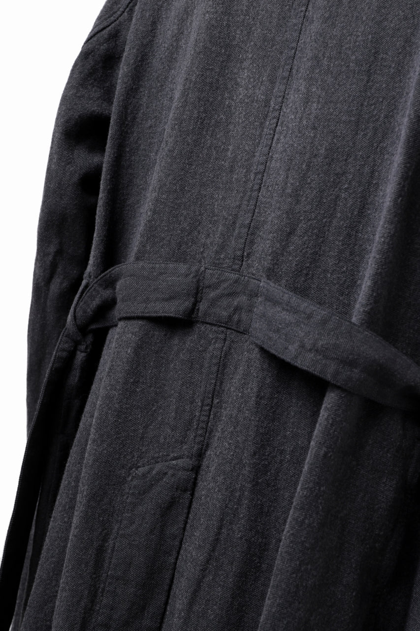 Load image into Gallery viewer, ISAMU KATAYAMA BACKLASH OVER COAT / GARMENT NATURAL DYED WOVEN + ELECTRIC HEATING LINER (INDIGO)