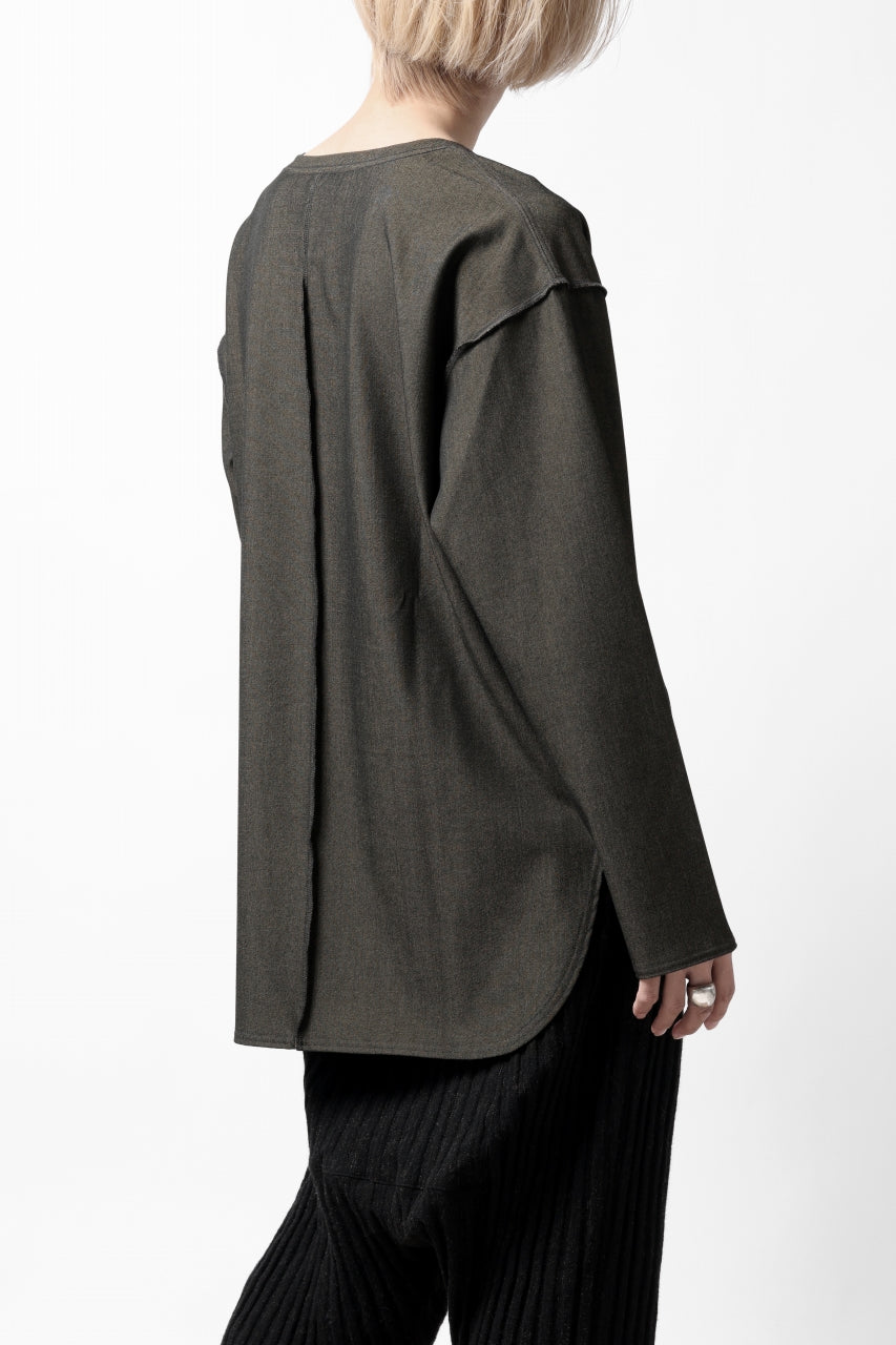 Load image into Gallery viewer, ISAMU KATAYAMA BACKLASH ROUND HEM L/S TOPS / STRETCH HEAT STORAGE FLEECE (KHAKI)