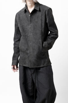 Load image into Gallery viewer, ISAMU KATAYAMA BACKLASH REVERSE LEATHER SHIRT / DOUBLE DYED - JP WET WHITE CALF (GREY)
