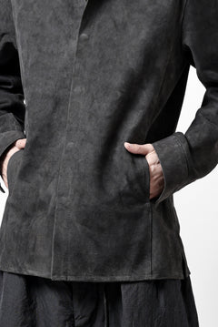 Load image into Gallery viewer, ISAMU KATAYAMA BACKLASH REVERSE LEATHER SHIRT / DOUBLE DYED - JP WET WHITE CALF (GREY)