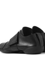 画像をギャラリービューアに読み込む, KLASICA x trippen "KLAS" VELCRO HALF SHOES / BLACK WAW (BLACK)