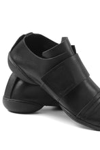 画像をギャラリービューアに読み込む, KLASICA x trippen "KLAS" VELCRO HALF SHOES / BLACK WAW (BLACK)