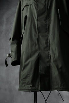 Load image into Gallery viewer, KLASICA WATER FALL MODS COAT / Ventile® UK L24 (OLIVE)