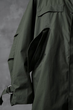 Load image into Gallery viewer, KLASICA WATER FALL MODS COAT / Ventile® UK L24 (OLIVE)