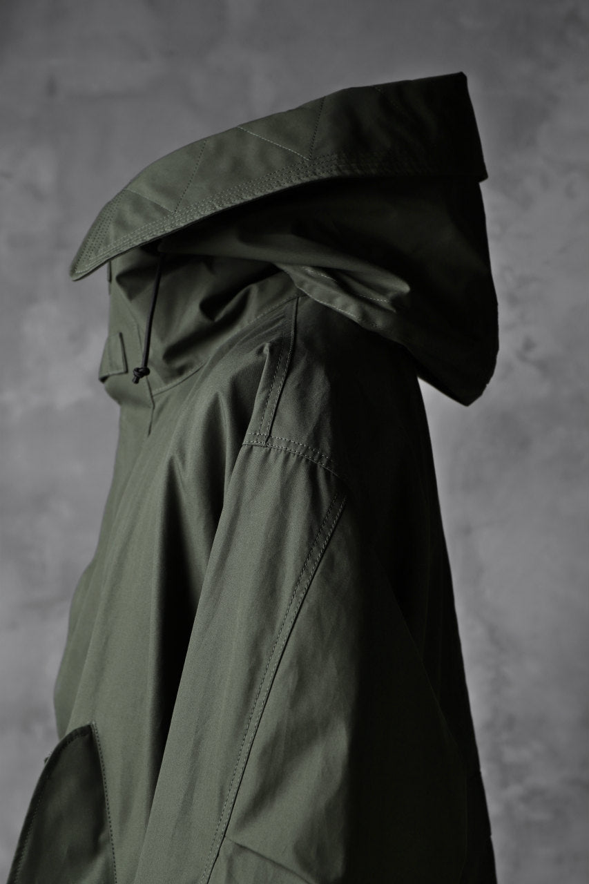Load image into Gallery viewer, KLASICA WATER FALL MODS COAT / Ventile® UK L24 (OLIVE)
