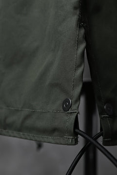 Load image into Gallery viewer, KLASICA WATER FALL MODS COAT / Ventile® UK L24 (OLIVE)