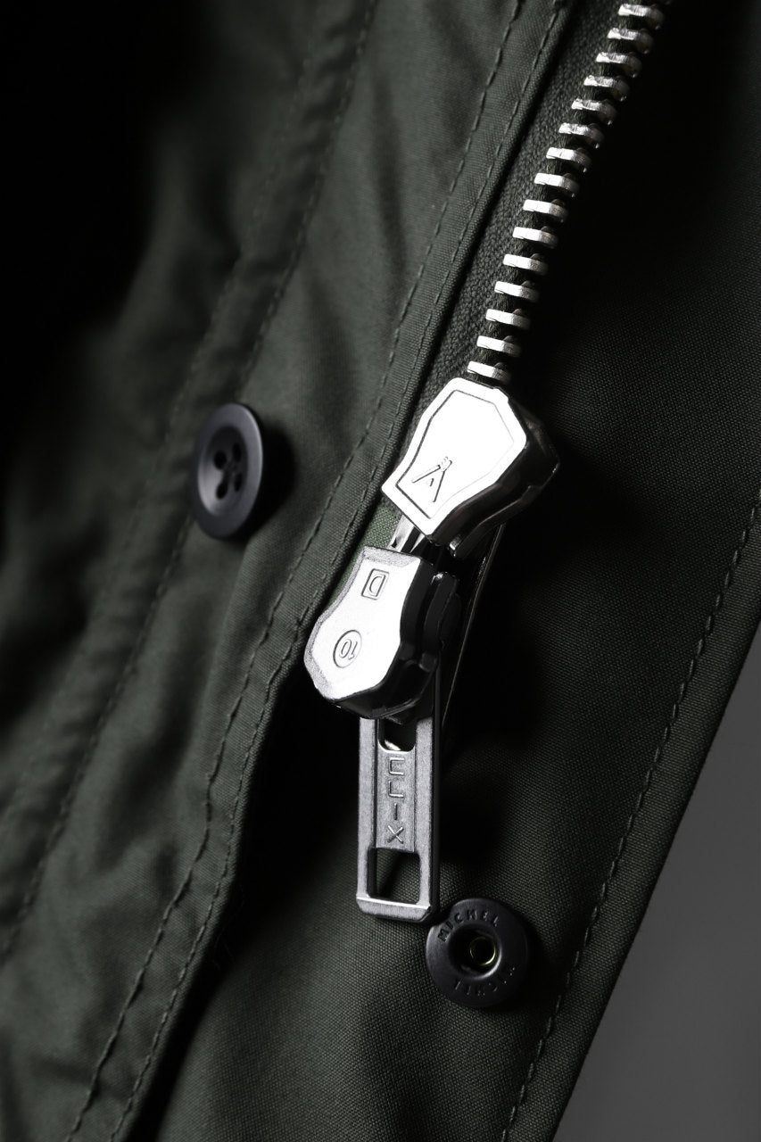 Load image into Gallery viewer, KLASICA WATER FALL MODS COAT / Ventile® UK L24 (OLIVE)