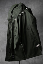 Load image into Gallery viewer, KLASICA WATER FALL MODS COAT / Ventile® UK L24 (OLIVE)
