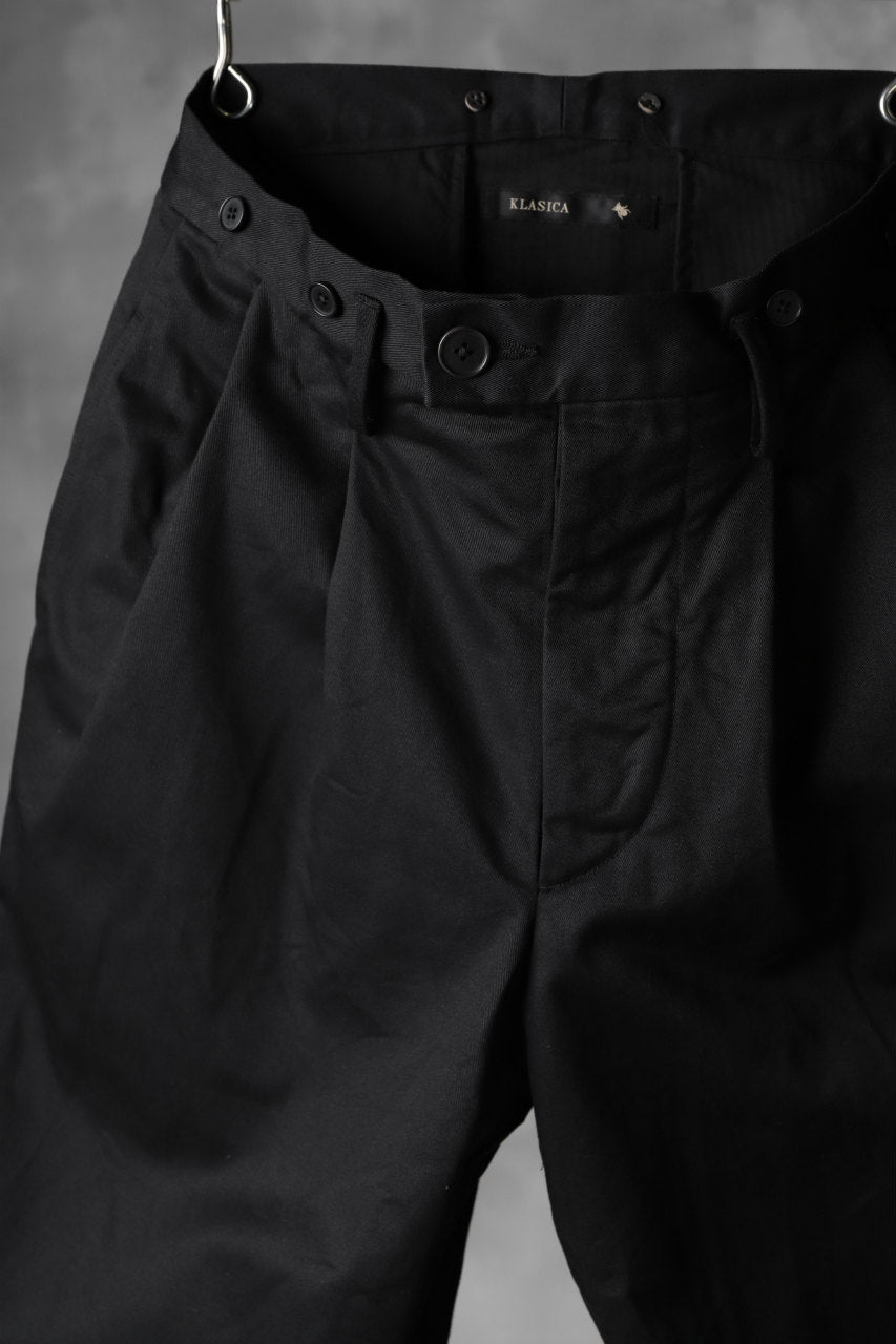画像をギャラリービューアに読み込む, KLASICA GRIOTTE 2 TUCKED WIDE TROUSERS / CHINO CLOTH (BLACK)