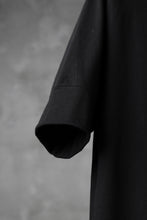 Load image into Gallery viewer, KLASICA LEWIN CLASSIC H/S CUT & SEWN / DRY TWILL JERSEY (BLACK)