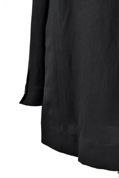 画像をギャラリービューアに読み込む, SOSNOVSKA SIDE SLIT SHIRT (BLACK)