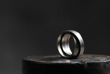 画像をギャラリービューアに読み込む, Holzpuppe Triple banded silver ring with unique texture