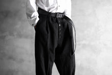 Load image into Gallery viewer, KLASICA DARK CHECK SABRON WIDE TROUSERS / WASH OUT MIX WEAVE (DARK CHECK)