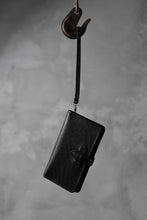 Load image into Gallery viewer, ISAMU KATAYAMA BACKLASH SMART PHONE CASE/PURSE / ITALY DOUBLE SHOULDER (BLACK)
