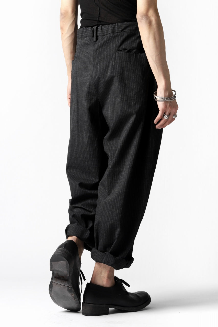 Load image into Gallery viewer, COLINA W-TUCK PANTS / WASHABLE WOOL TROPICAL (STRIPE)