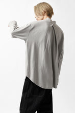 画像をギャラリービューアに読み込む, COLINA BANDED COLLAR PULLOVER SHIRT / SUPER 140s WASHABLE WOOL (GREIGE)