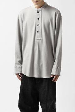 画像をギャラリービューアに読み込む, COLINA BANDED COLLAR PULLOVER SHIRT / SUPER 140s WASHABLE WOOL (GREIGE)