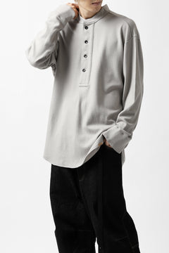 画像をギャラリービューアに読み込む, COLINA BANDED COLLAR PULLOVER SHIRT / SUPER 140s WASHABLE WOOL (GREIGE)
