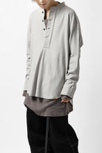 画像をギャラリービューアに読み込む, COLINA BANDED COLLAR PULLOVER SHIRT / SUPER 140s WASHABLE WOOL (GREIGE)