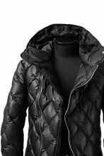画像をギャラリービューアに読み込む, ISAMU KATAYAMA BACKLASH HOODED DOWN JACKET / KANGAROO + POLISH WHITE GOOSE (BLACK)